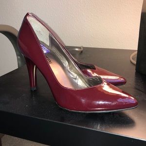 Burgundy Size 9 heels